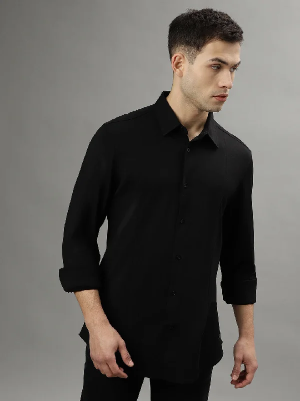 stylish and comfortable short sleeve shirts for men -Iconic Men Black Solid Spread Collar Full Sleeves Shirt