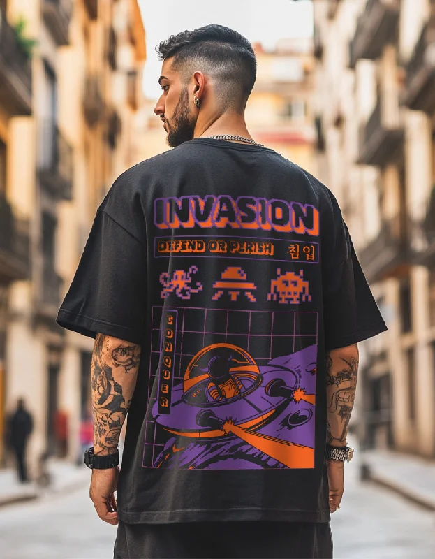 breathable short sleeve shirts for everyday wear -Invasion Black Oversized Graphic Printed T-shirt