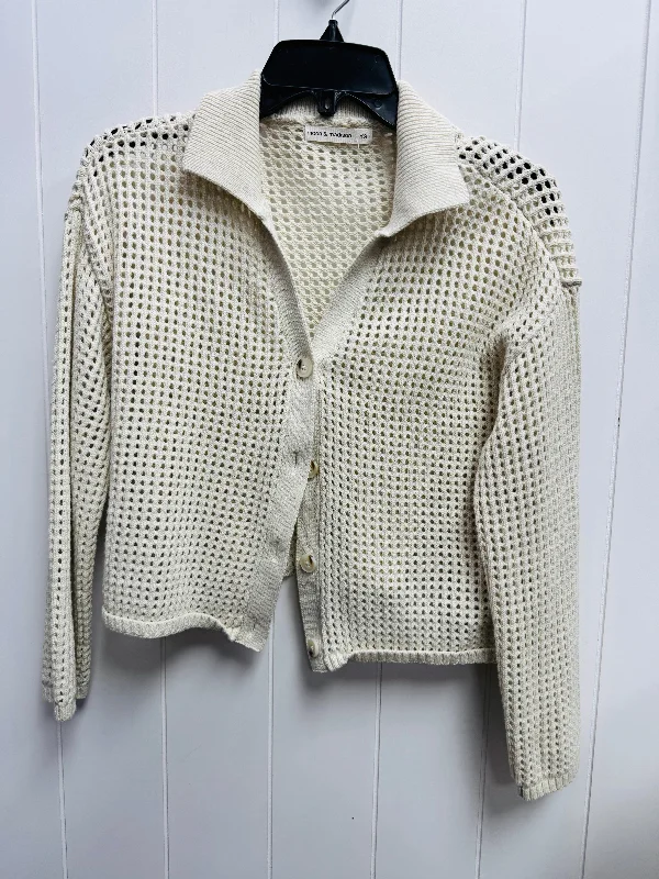 versatile short sleeve shirts for hot summer days -Sweater Cardigan By MOON & MADISON In Cream, Size: Xs