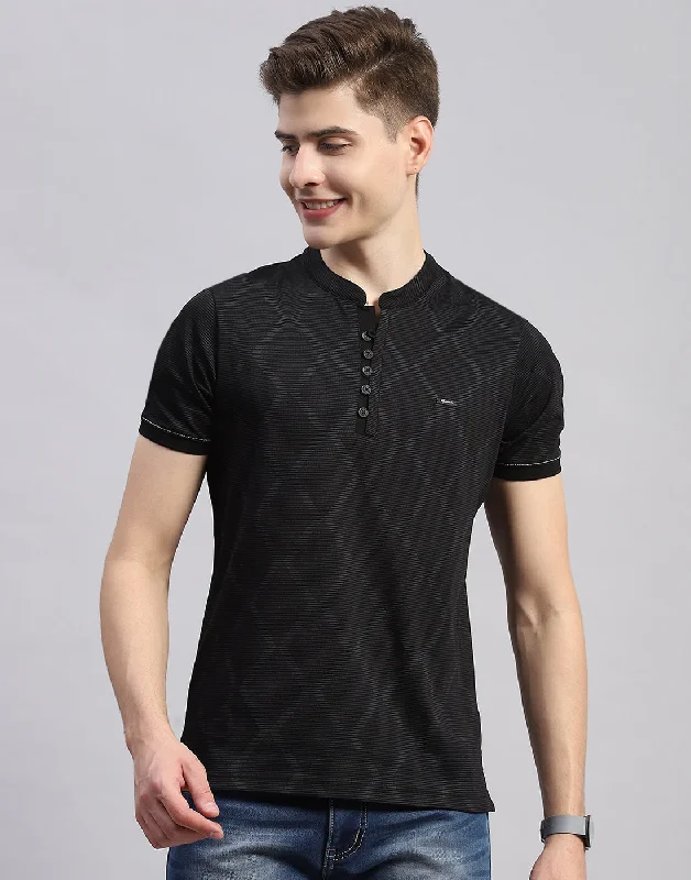 men’s trendy short sleeve shirts for evening wear -Men Black Printed Mandarin Neck Half Sleeve T-Shirt