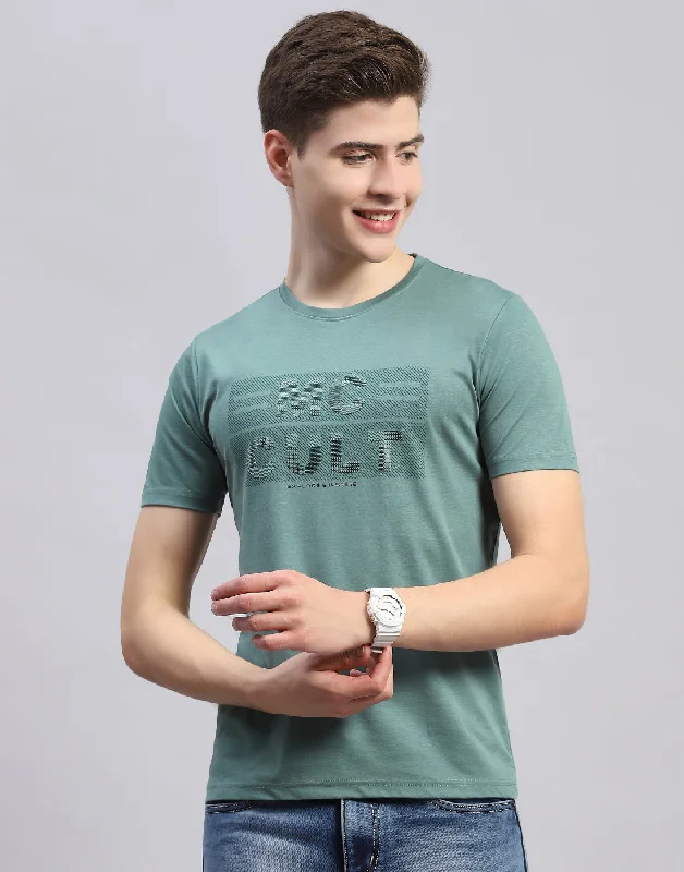 men’s stylish short sleeve t-shirts for active days -Men Green Printed Round Neck Half Sleeve T-Shirt