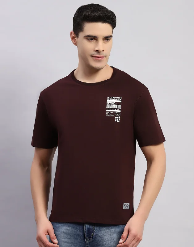 versatile and stylish short sleeve shirts for active men -Men Maroon Printed Round Neck Half Sleeve T-Shirt